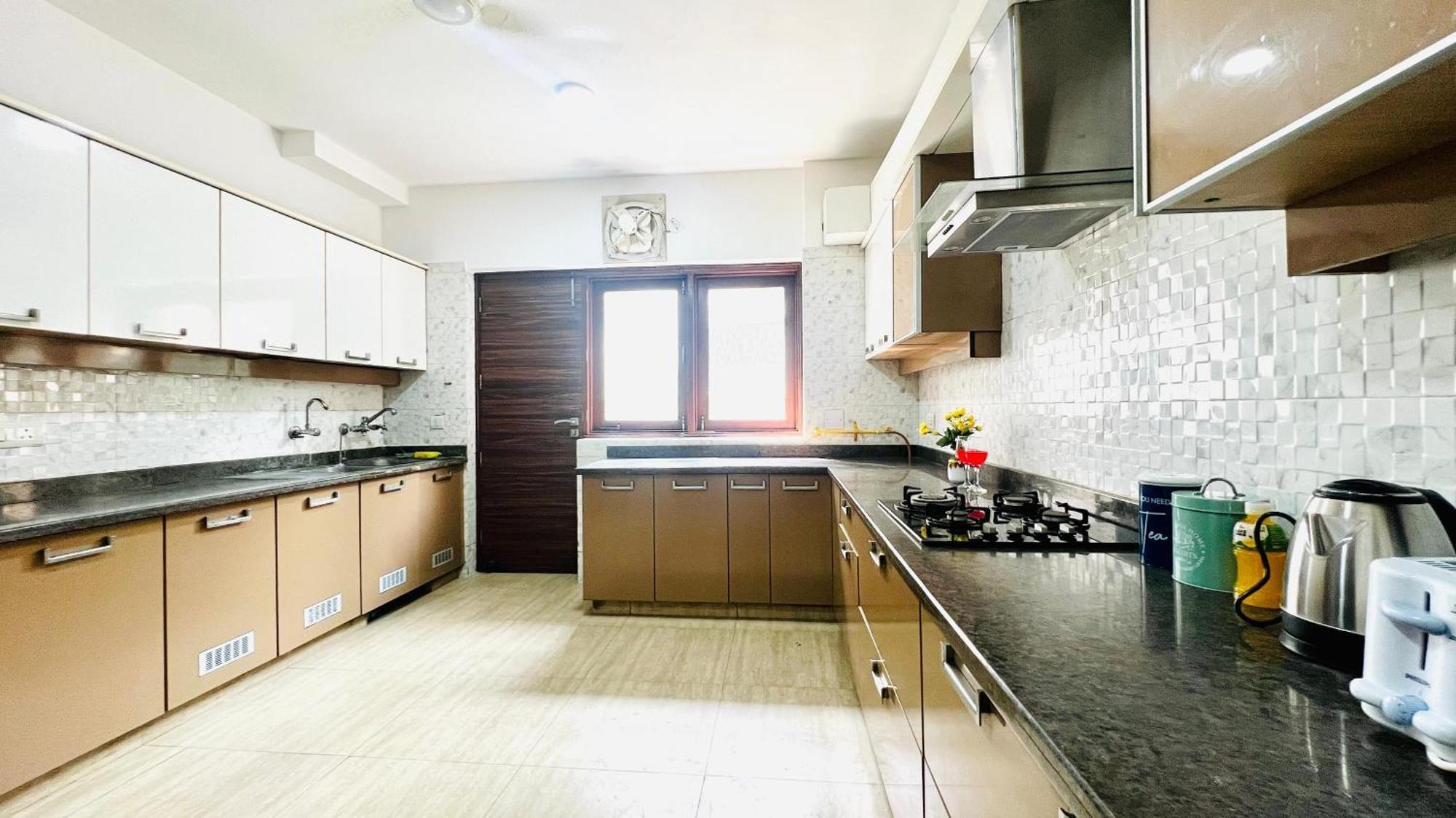 Olive Serviced Apartments - New Friends Colony Ню Делхи Екстериор снимка